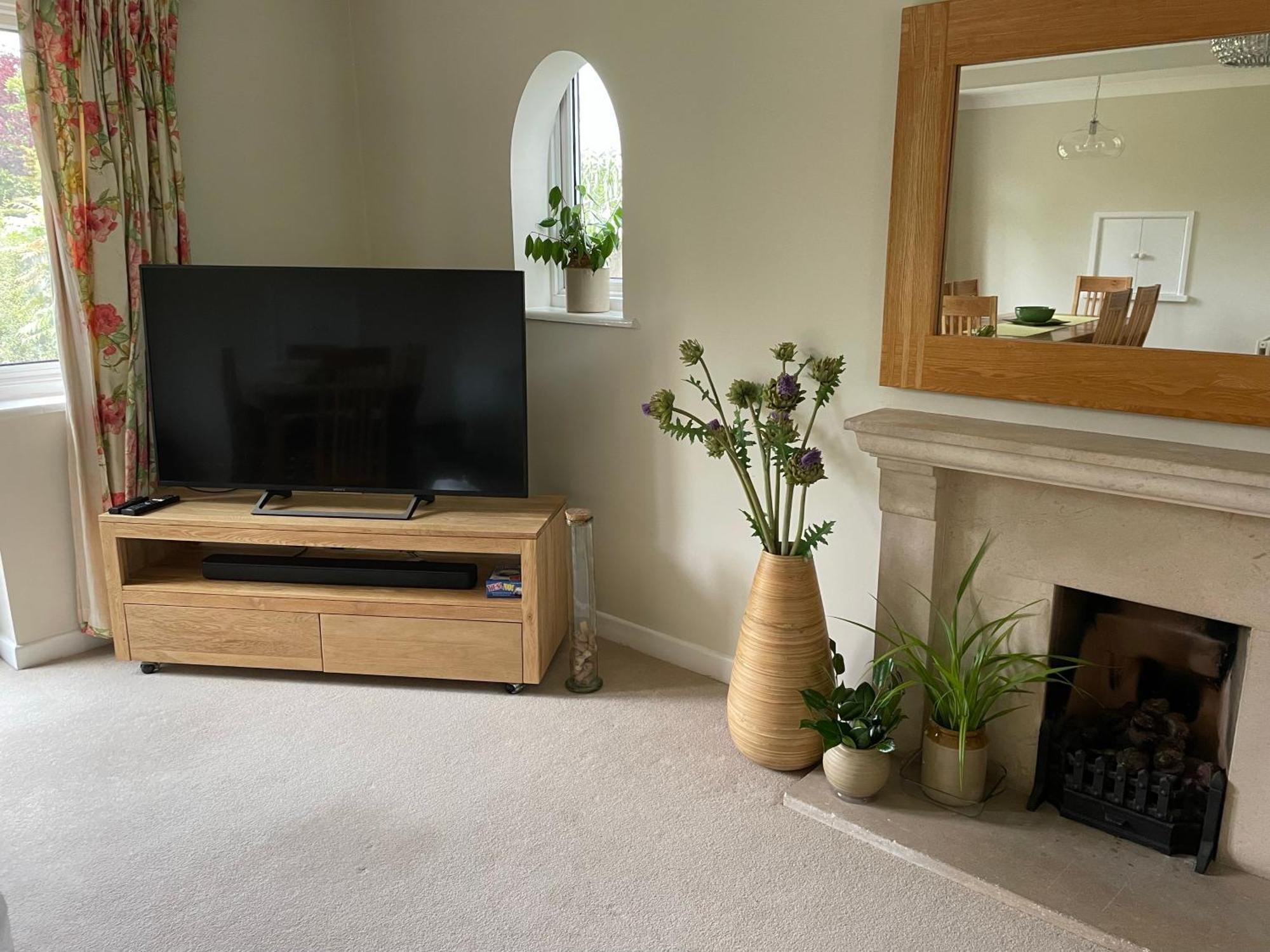 Charming Bournemouth House With Beautiful Spacious Gardens, 5 Min Drive To Beaches, Free Parking For 2-3 Cars Exteriér fotografie