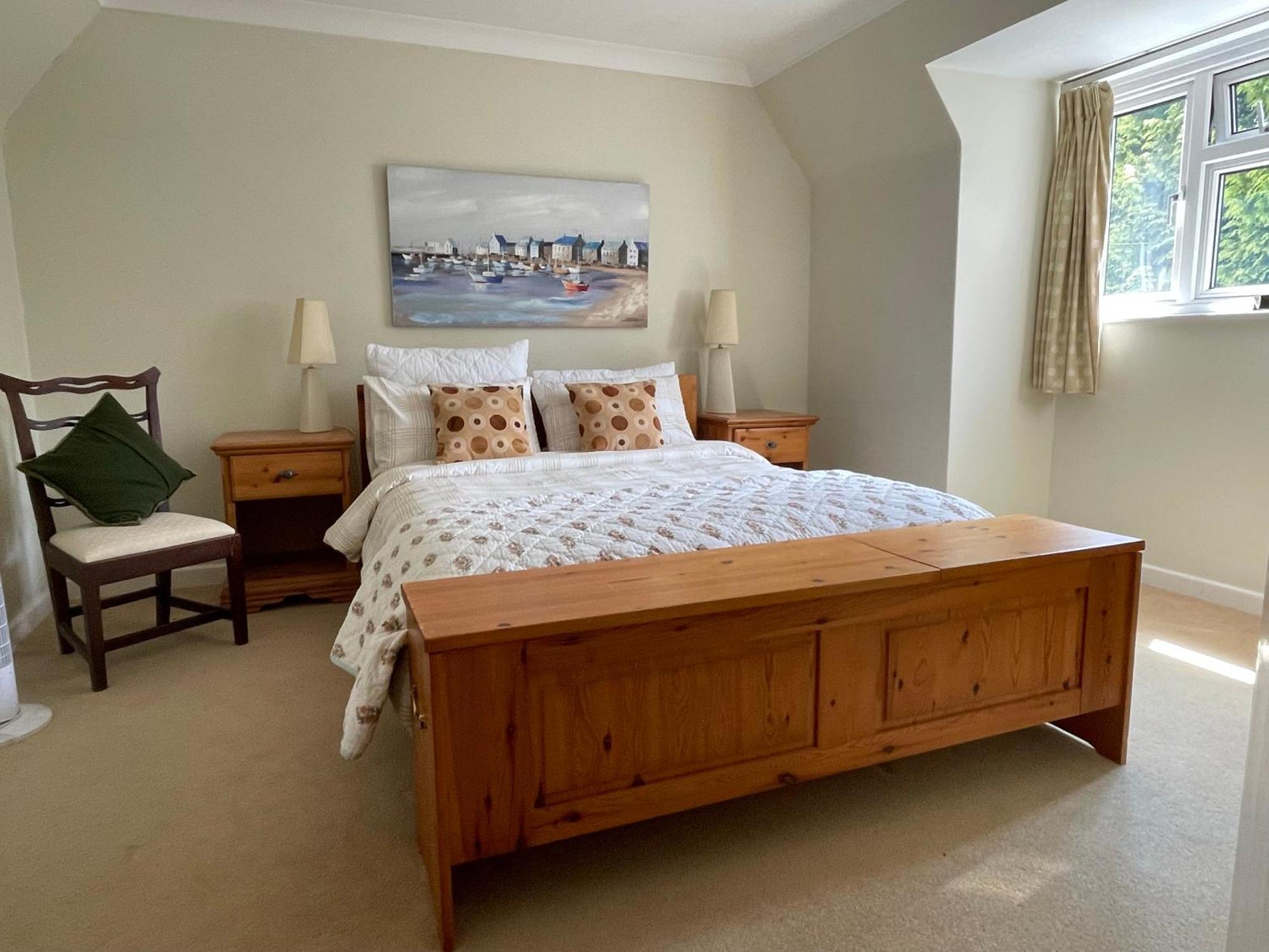 Charming Bournemouth House With Beautiful Spacious Gardens, 5 Min Drive To Beaches, Free Parking For 2-3 Cars Exteriér fotografie